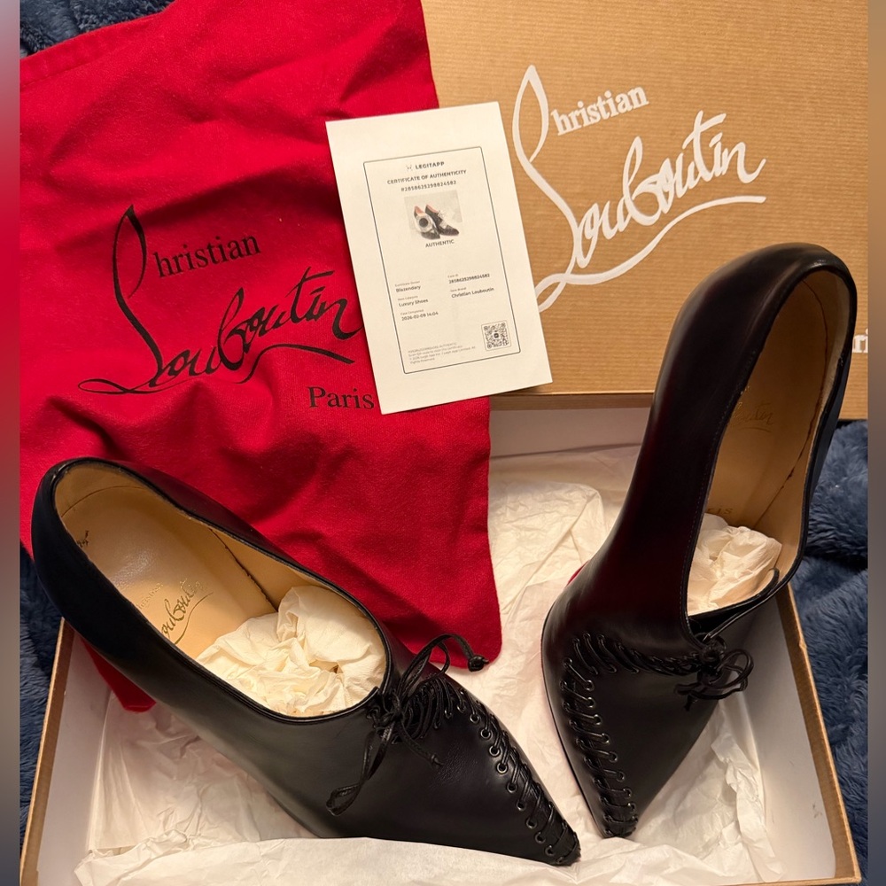 Christian Louboutin Black Leather Pointed Lace-Up Booties - 8.5W